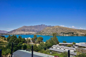 4 bedroom stunning modern family home, Queenstown